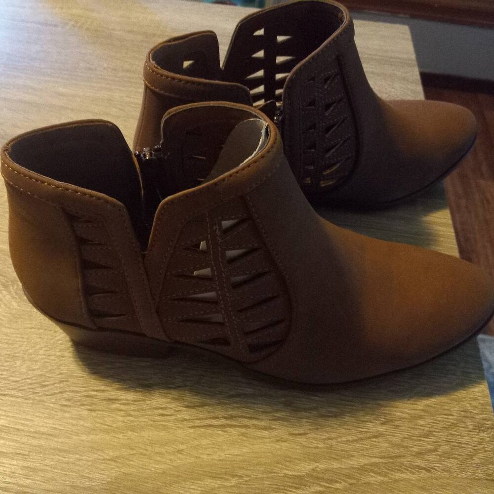 UNR8ED, Cognac, Ankle Boots, Size 7